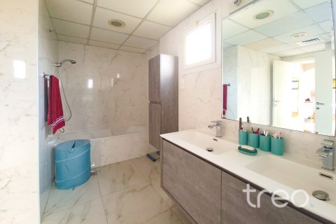 Villa en Meadows, Dubai, 4 dormitorios, 50.63 m², № 124779 - foto 7