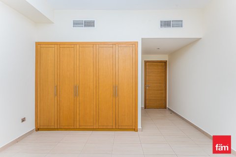 Villa in Jumeirah Park, Dubai 4 bedrooms, 510 sq.m. № 123925 - photo 16
