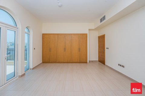 Villa in Jumeirah Park, Dubai 4 bedrooms, 510 sq.m. № 123925 - photo 14