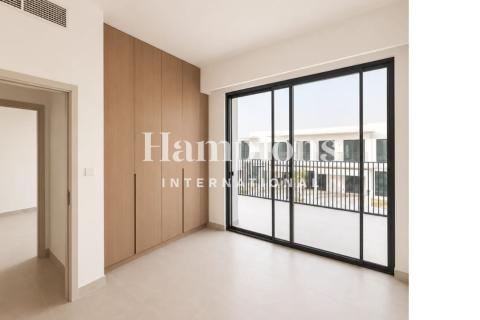 Townhouse in The Valley, Dubai 4 bedrooms, 282.79673200 sq.m. № 137701 - photo 5