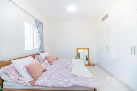 Villa in Springs 2, The Springs, Dubai 2 bedrooms, 153 sq.m. № 62125 - photo 6