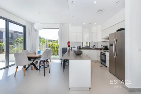 Adosado en Dubai Hills Estate, Dubai, 5 dormitorios, 303 m², № 62120 - foto 6