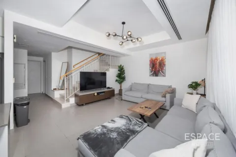 Adosado en Dubai Hills Estate, Dubai, 5 dormitorios, 303 m², № 62120 - foto 4