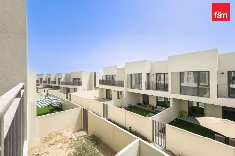 Villa in Dubai 3 bedrooms, 144.9 sq.m. № 139479 - photo 29