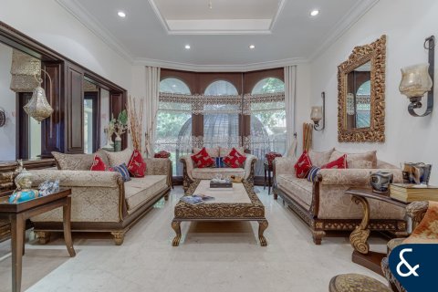 Villa en Canal Cove Villas, Palm Jumeirah, Dubai, 3 dormitorios, 353 m², № 88523 - foto 4