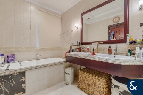 Villa en Canal Cove Villas, Palm Jumeirah, Dubai, 3 dormitorios, 353 m², № 88523 - foto 10