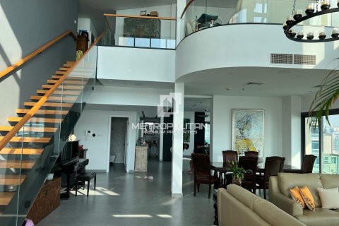 Penthouse in Dubai Marina, Dubai 4 bedrooms, 574 sq.m. № 16080 - photo 1