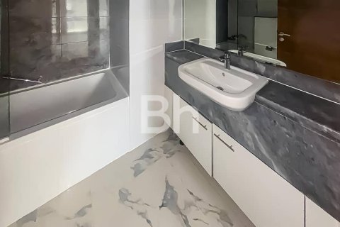 Снять в аренду квартиру в Бизнес-Бэе, Дубай: 1 спальня, 75м², № 24062 - фото 2