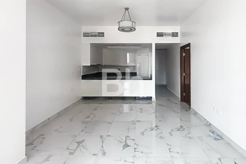 Снять в аренду квартиру в Бизнес-Бэе, Дубай: 1 спальня, 75м², № 24062 - фото 1