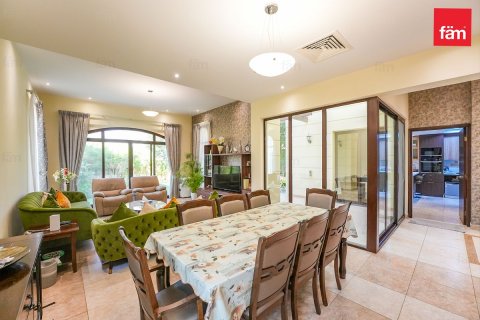 Villa in Dubai 4 bedrooms, 573.7 sq.m. № 76940 - photo 12