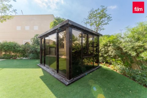 Villa in Dubai 4 bedrooms, 573.7 sq.m. № 76940 - photo 5