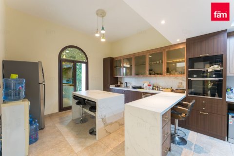 Villa in Dubai 4 bedrooms, 573.7 sq.m. № 76940 - photo 14