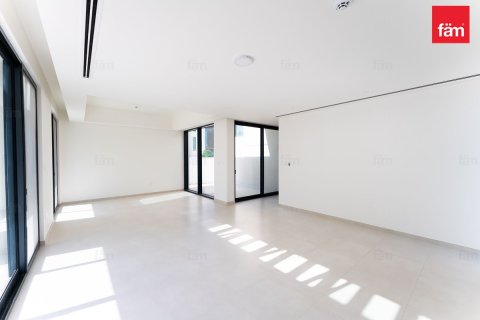 Villa in Dubai 4 bedrooms, 428.6 sq.m. № 76929 - photo 2