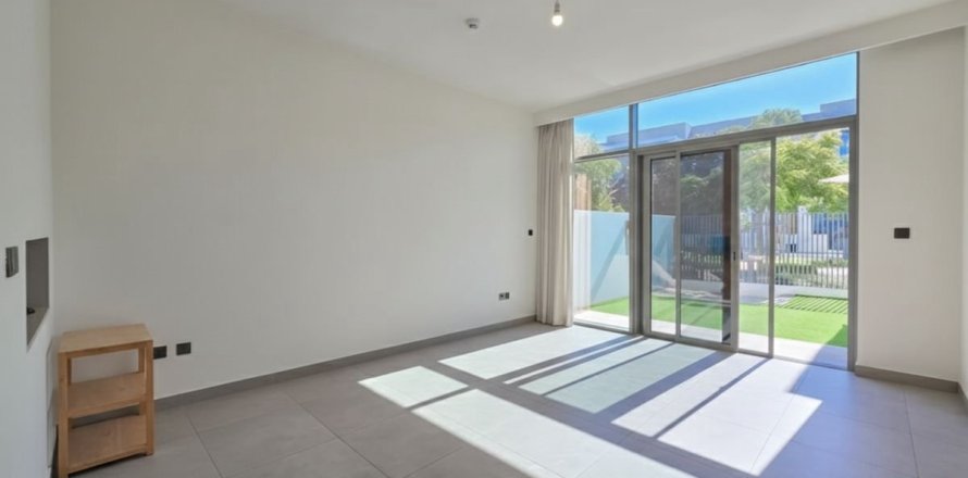 Townhouse in Dubai 3 bedrooms, 144.8 sq.m. № 93489
