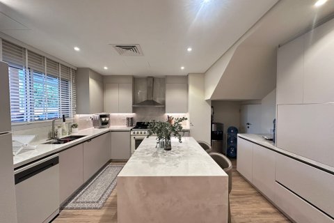 Townhouse in Jumeirah Islands, Dubai 4 bedrooms, 312 sq.m. № 105695 - photo 6