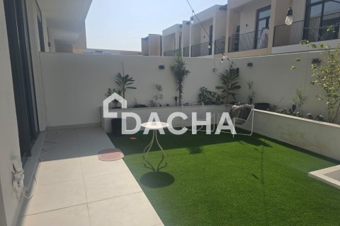 Adosado en EMAAR South, Dubai South (Dubai World Central), Dubai, 3 dormitorios, 193 m², № 105806