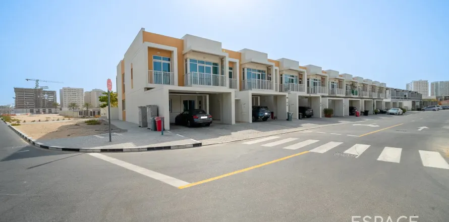 Maison de ville à Al Furjan, Dubai, 4 chambres, 287 m², № 61793