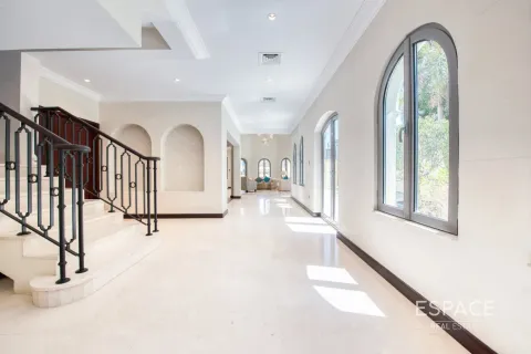 Villa in Palm Jumeirah, Dubai 4 bedrooms, 465 sq.m. № 61794 - photo 8