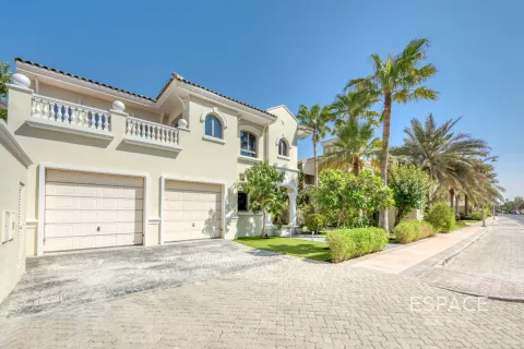 Villa in Palm Jumeirah, Dubai 4 bedrooms, 465 sq.m. № 61794 - photo 2