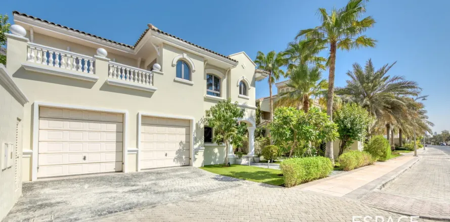 Villa in Palm Jumeirah, Dubai 4 bedrooms, 465 sq.m. № 61794