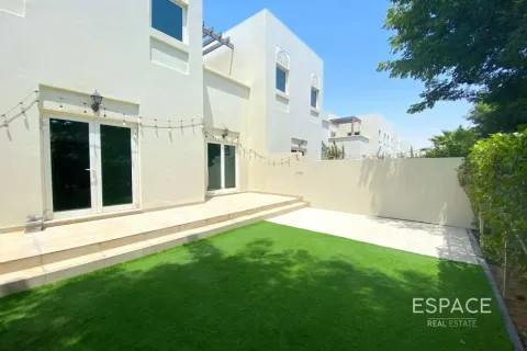 Townhouse in Al Furjan, Dubai 3 bedrooms, 301 sq.m. № 61711 - photo 1