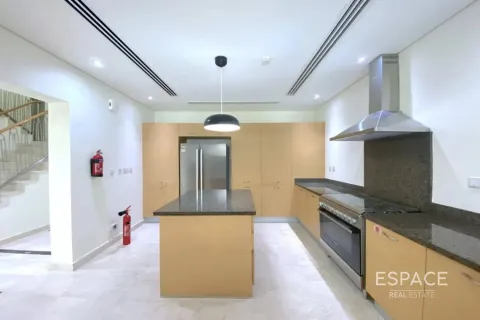 Townhouse in Al Furjan, Dubai 3 bedrooms, 301 sq.m. № 61711 - photo 5