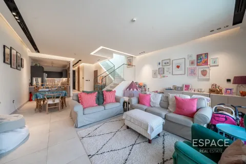 Купить таунхаус в Al Furjan, Дубай: 3 спальни, 198м², № 61801 - фото 2