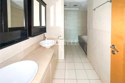 Apartamento en Shoreline Apartments, Palm Jumeirah, Dubai, 2 dormitorios, 186 m², № 43854 - foto 6