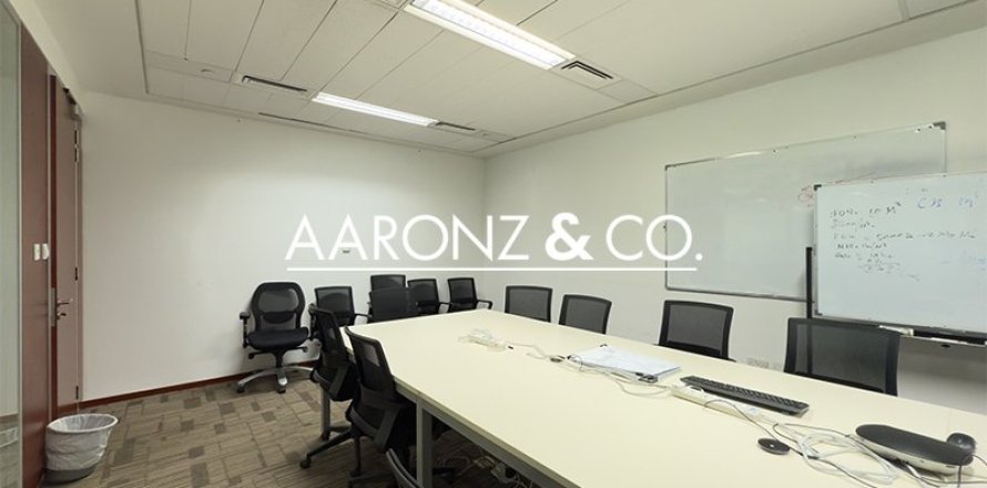 مكتب في Sheikh Zayed Road, دبي 36 م² رقم 103309