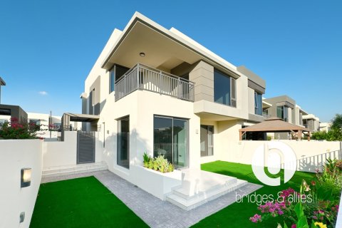 Villa en Dubai Hills Estate, Dubai, 5 dormitorios, 257 m², № 103310 - foto 5