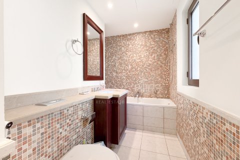 Appartement à Old Town, Dubai, 2 chambres, 112 m², № 103311 - photo 2