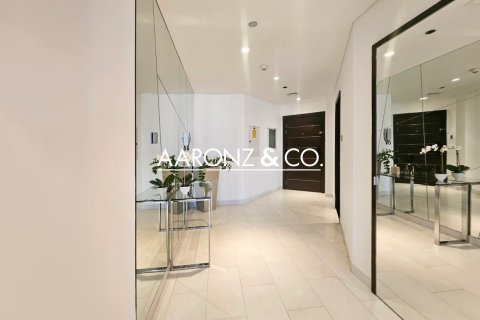 Снять в аренду квартиру в Cayan Tower, Дубай Марина, Дубай: 2 спальни, 142м², № 103306 - фото 6