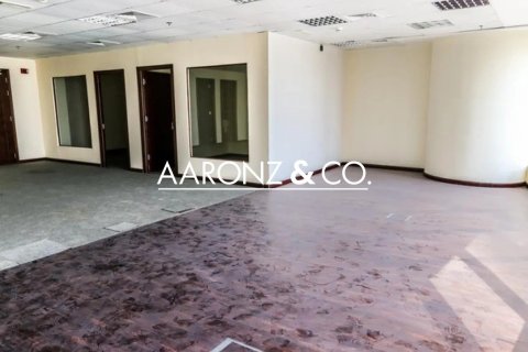 Office in Jumeirah Lake Towers, Dubai 113 sq.m. № 103308 - photo 4