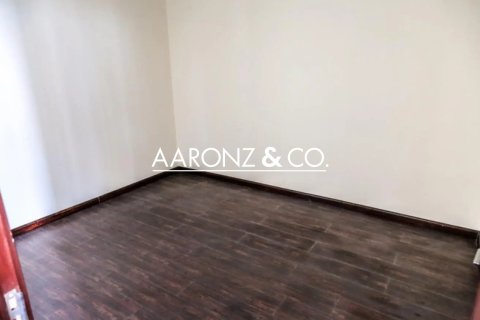 Office in Jumeirah Lake Towers, Dubai 113 sq.m. № 103308 - photo 7