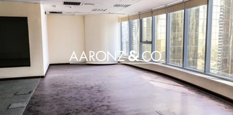 Office in Jumeirah Lake Towers, Dubai 113 sq.m. № 103308