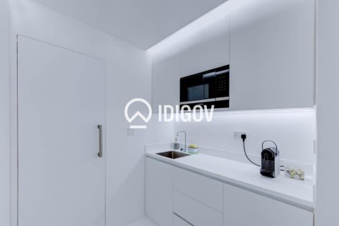 Oficina en Jumeirah Lake Towers, Dubai, 198.72 m², № 121143 - foto 12