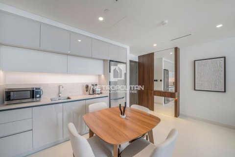 Снять в аренду квартиру в EMAAR Beachfront, Dubai Harbour, Дубай: 1 спальня, 68м², № 73846 - фото 5