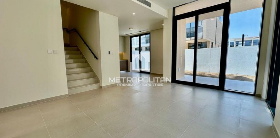 Таунхаус в EMAAR South, Dubai South (Dubai World Central), Дубай, 4 спальни, 210м², № 73844
