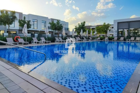Adosado en EMAAR South, Dubai South (Dubai World Central), Dubai, 4 dormitorios, 253 m², № 73837 - foto 12