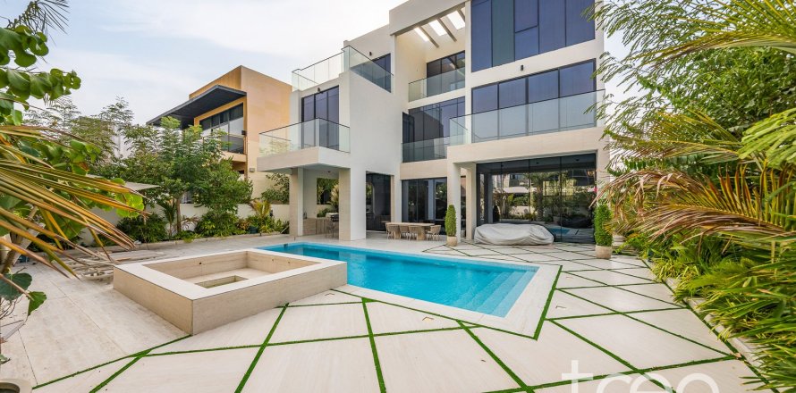 فيلا في Jumeirah Park, دبي 6 غرف نوم , 738.58 م² رقم 124659