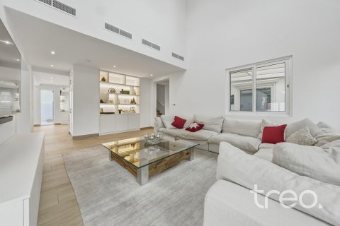 Villa en Rasha, Arabian Ranches 2, Dubai, 5 dormitorios, 498.7 m², № 124662 - foto 4
