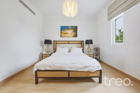 Villa en Rasha, Arabian Ranches 2, Dubai, 5 dormitorios, 498.7 m², № 124662 - foto 23