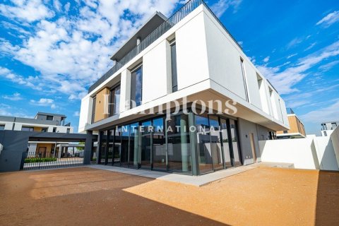 Villa en Arabian Ranches 3, Dubai, 5 dormitorios, 420.01446300 m², № 63189 - foto 1