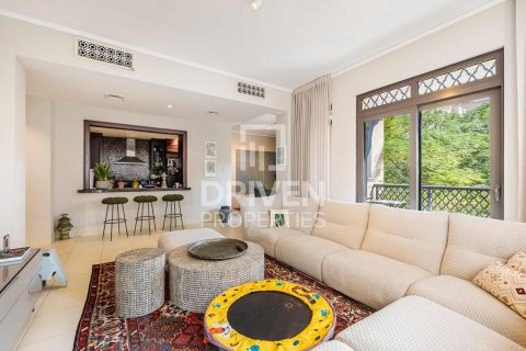 Apartamento en Old Town, Dubai, 3 dormitorios, 190 m², № 64785 - foto 2