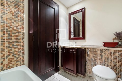 Apartamento en Old Town, Dubai, 3 dormitorios, 190 m², № 64785 - foto 13