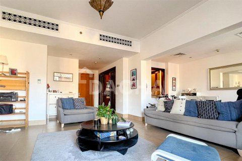 Apartamento en Old Town, Dubai, 2 dormitorios, 130.4 m², № 6770 - foto 2