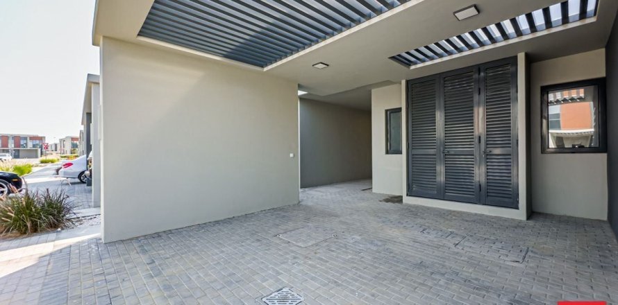Maison de ville à Dubai, 3 chambres, 180 m², № 92159
