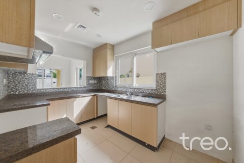 Villa à Dubai, 3 chambres, 241.55 m², № 119461 - photo 6