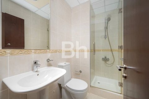 Apartment in Dubai Marina, Dubai 2 bedrooms, 124 sq.m. № 21674 - photo 11