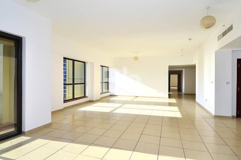 Apartment in Jumeirah Beach Residence, Dubai 4 bedrooms, 256 sq.m. № 21672 - photo 5
